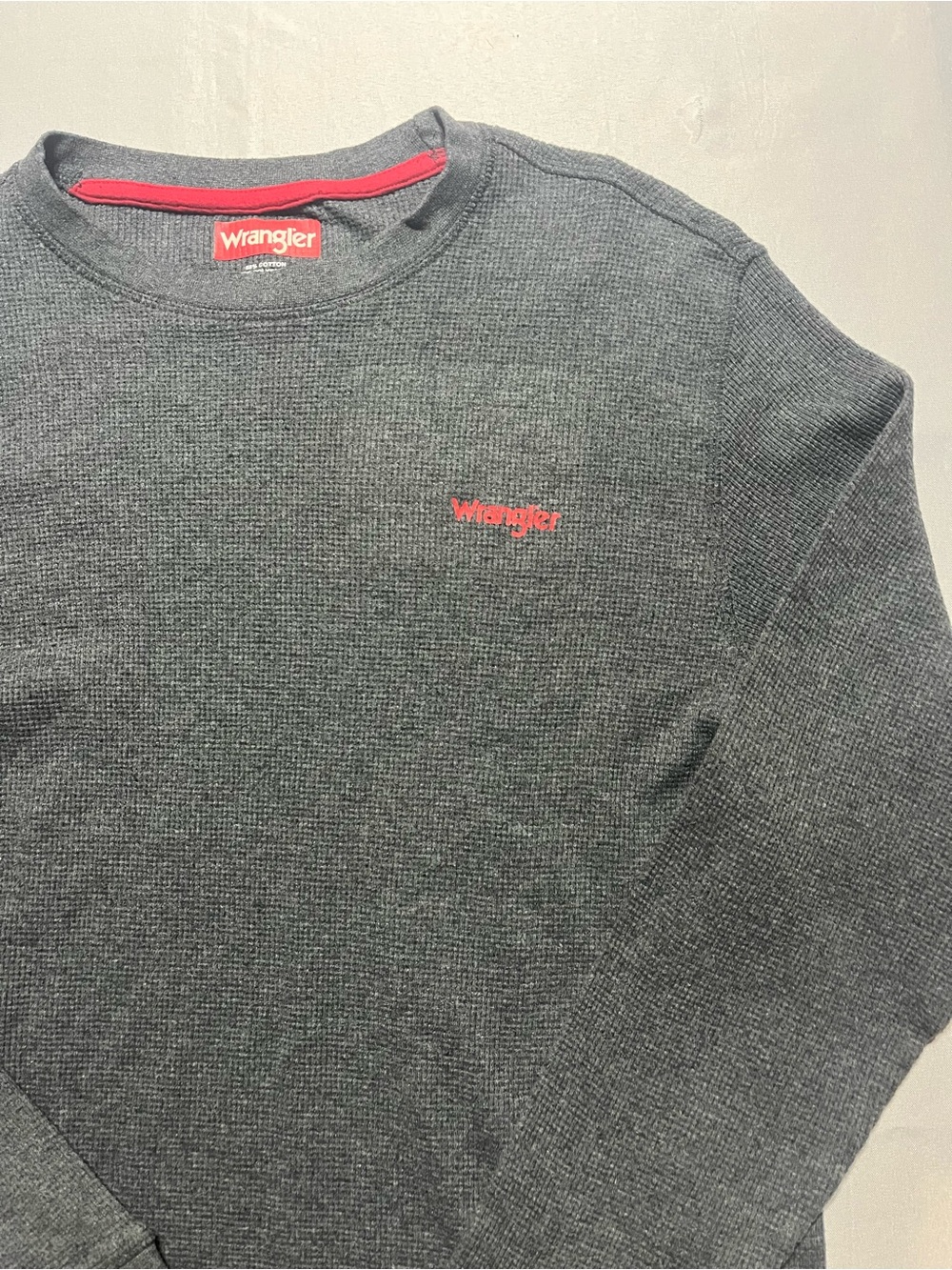 Wrangler Gray Men’s Large Waffle Knit Long Sleeve Crewneck with Red Logo